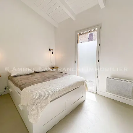 Maison En Pierre - 6 Personnes - Piscine