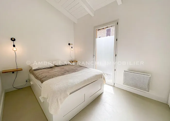 Maison En Pierre - 6 Personnes - Piscine